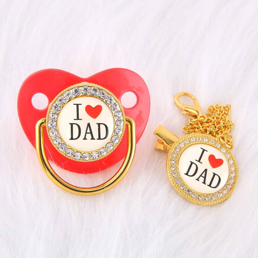 Set Ciuccio 6-12 mesi  con catenella "I ❤️ Dad" – Vari colori