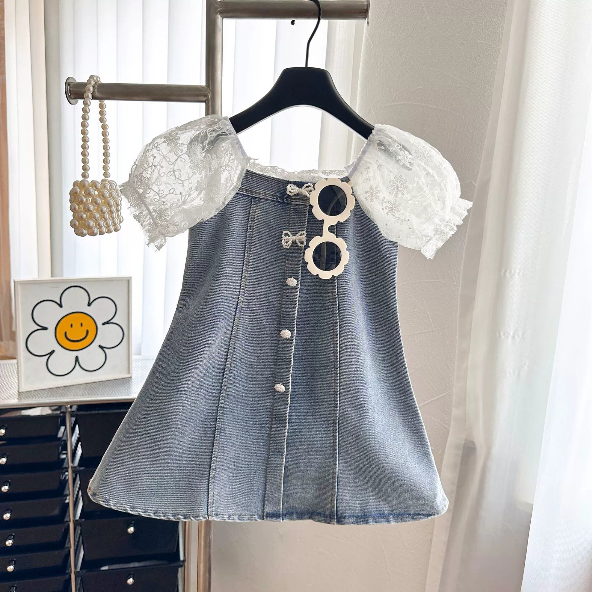 Vestito Bambina in Denim con Maniche in Pizzo