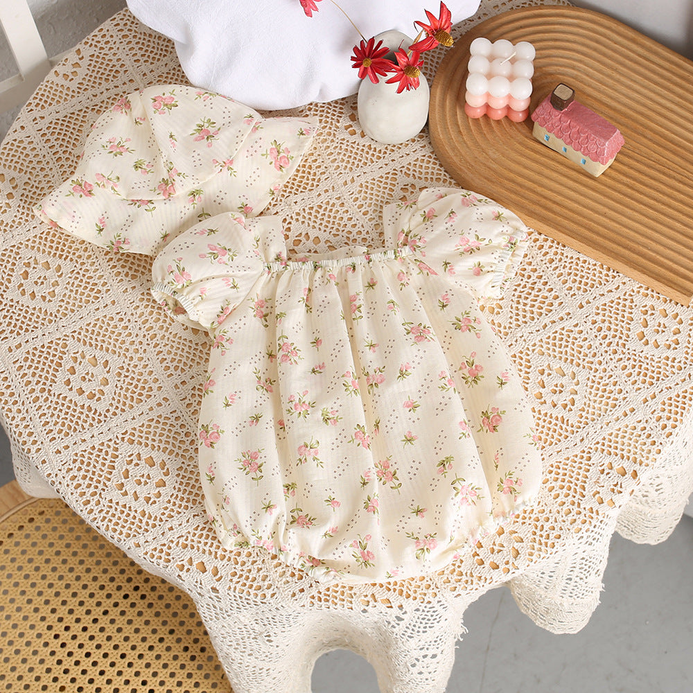 Pagliaccetto  estivo neonata con fiorellini e cappellino coordinato