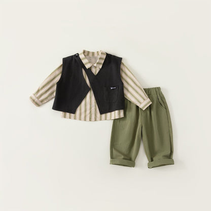 Completo bambino 3 pezzi – Camicia a righe, gilet nero e pantaloni verdi