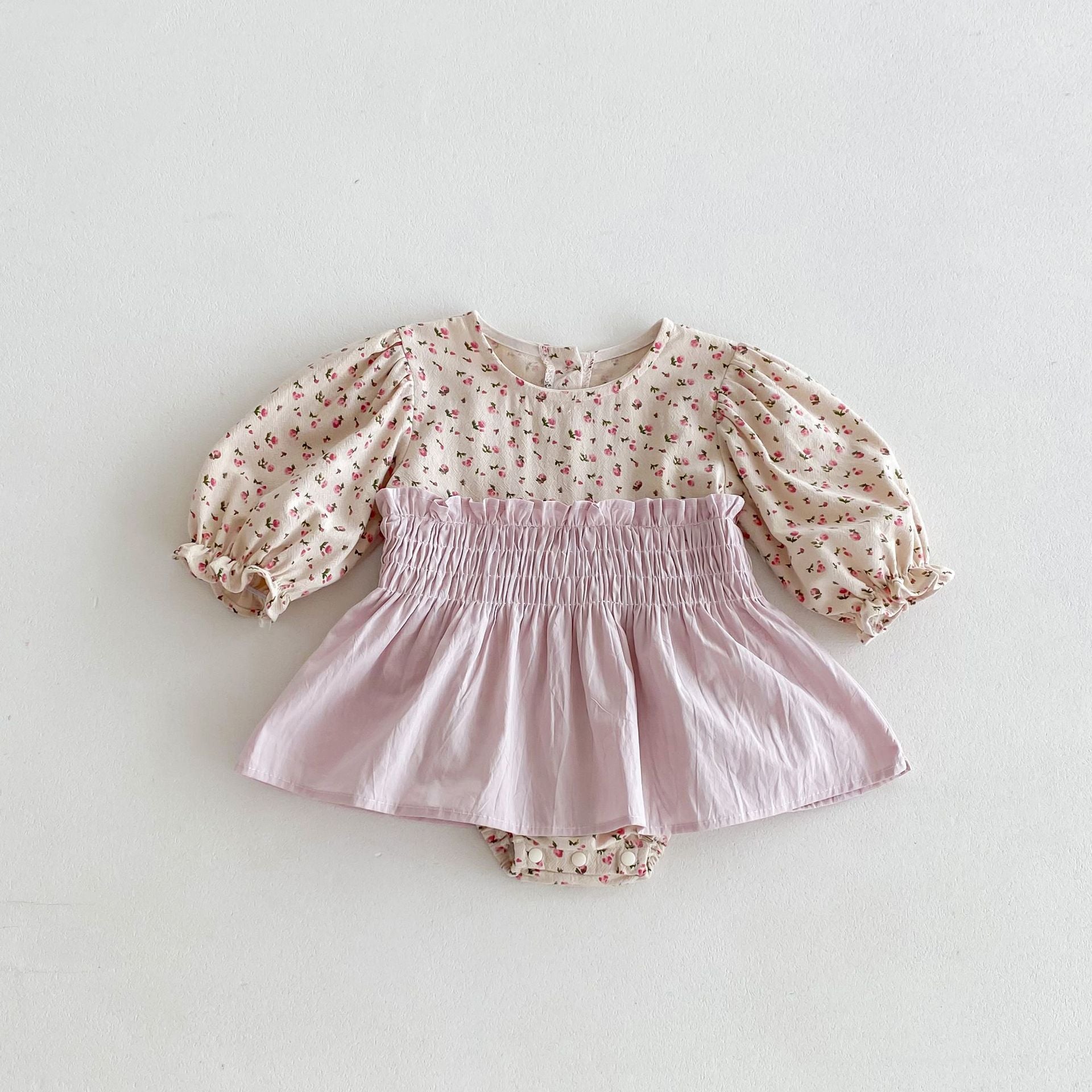 Body Vestitino a Fiori con Gonna Smock – Look Romantico per le Piccole Principesse