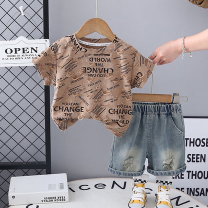 Completo Estivo Bambino – Maglietta Slogan & Shorts Jeans