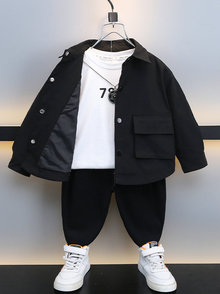 Giacca nera bambino con stampa stella sul retro