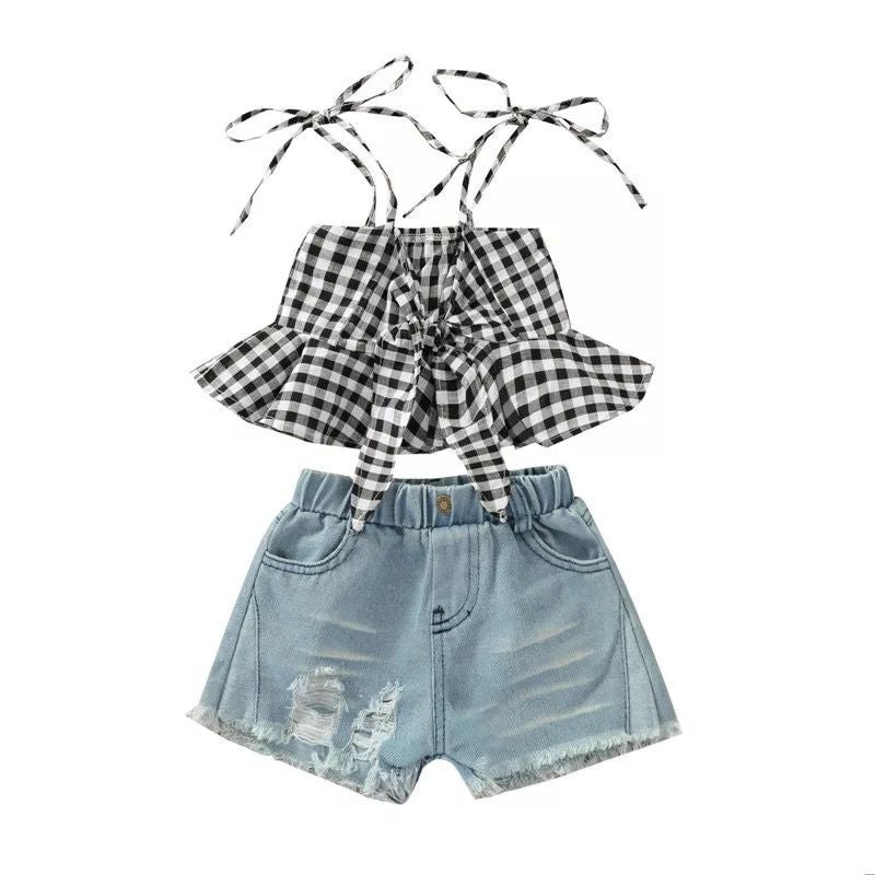 Set Estivo Bambina: Top a Quadretti e Shorts in Denim