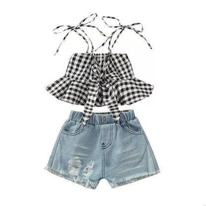 Set Estivo Bambina: Top a Quadretti e Shorts in Denim