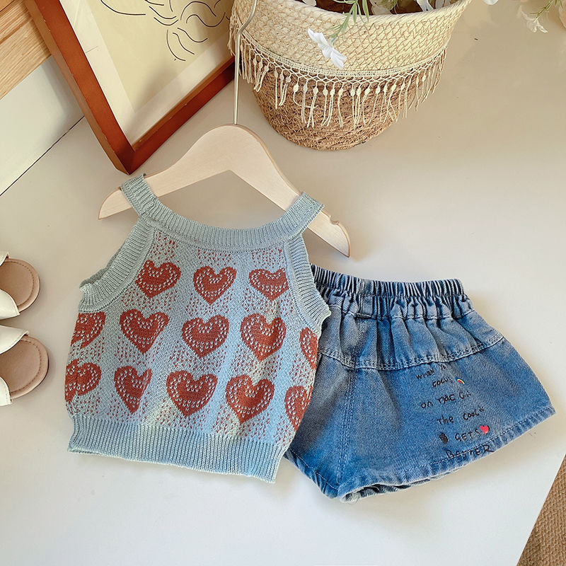 Completo Estivo Bambina – Top con Cuori e Shorts in Jeans