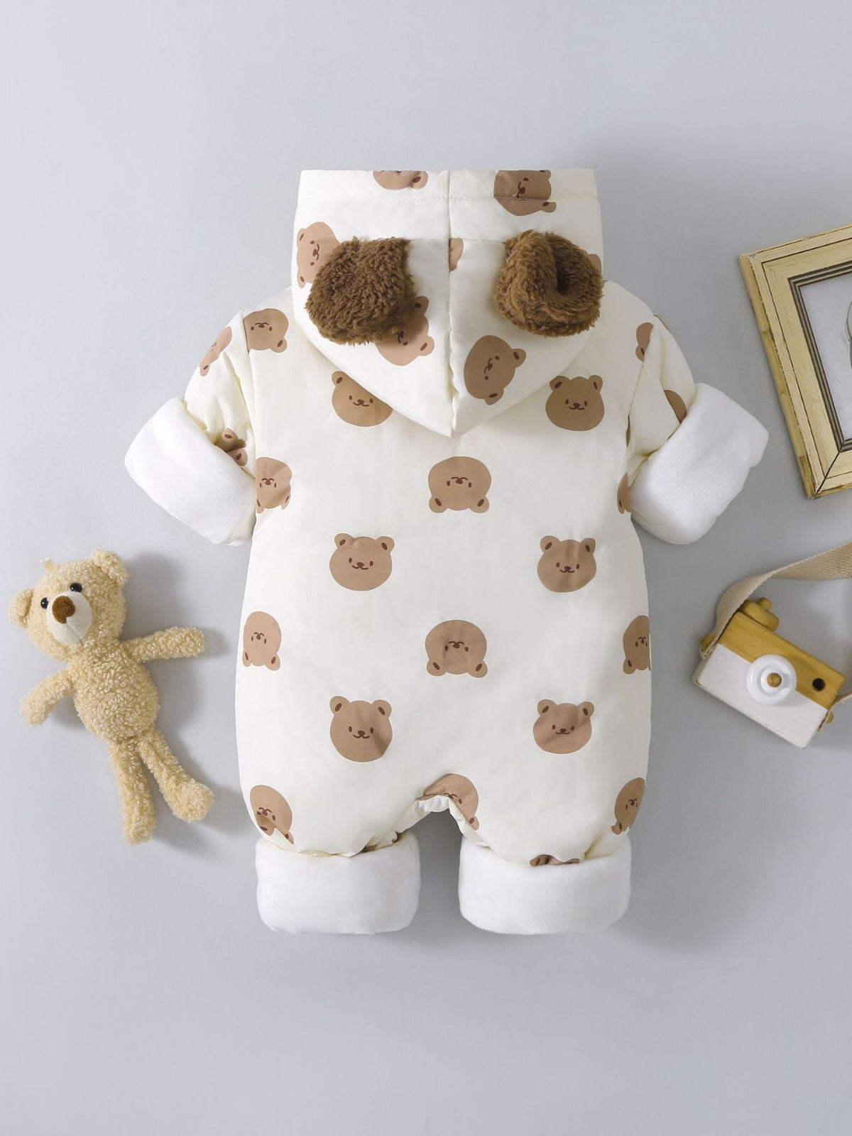 Tutina Invernale Neonato “Little Bear” – Morbida, Calda e Adorabile