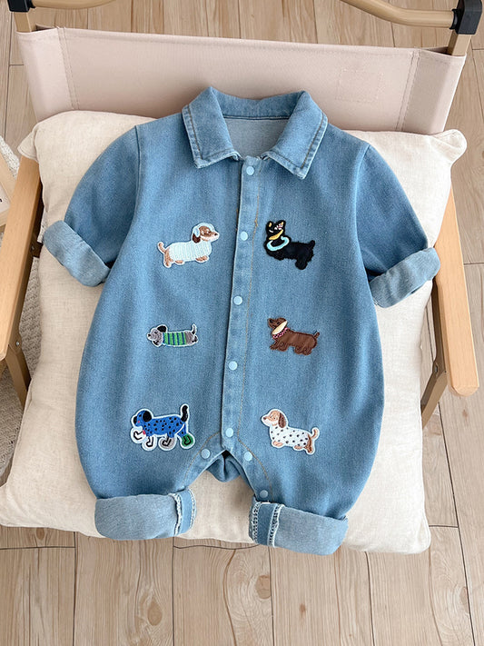 Tutina in jeans “Cuccioli” – con ricami cagnolini e bottoni automatici