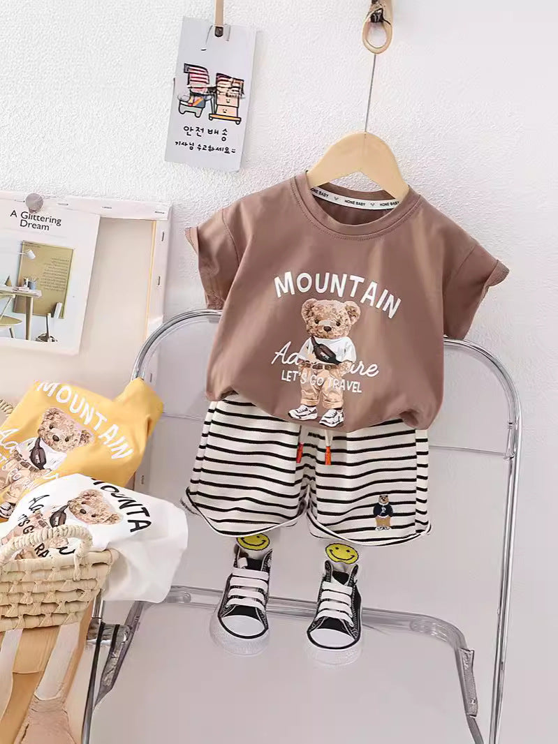 Completo Estivo Bimbo con T-shirt Stampa Orsetto e Pantaloncini a Righe