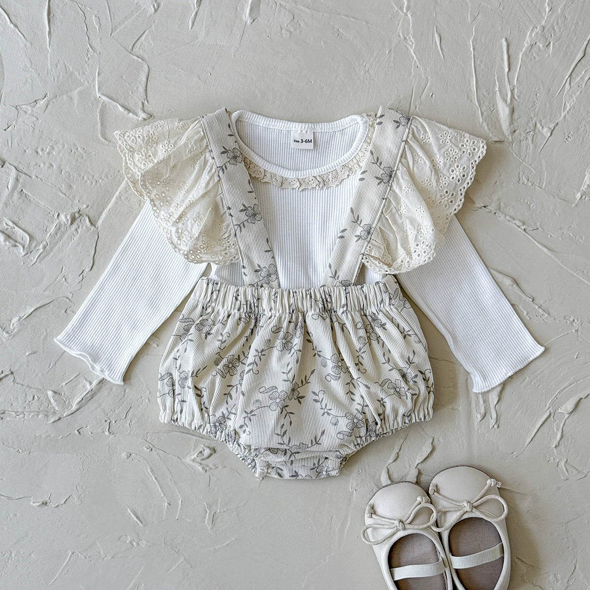 Completo Bimba  crema con balze in pizzo – Autunno/Inverno