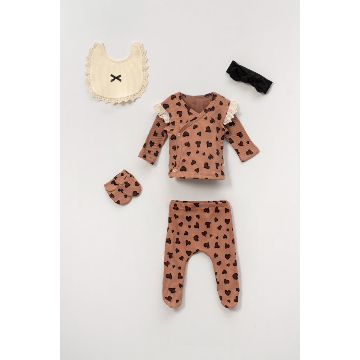 Set Neonata  5 Pezzi con Stampa Cuori