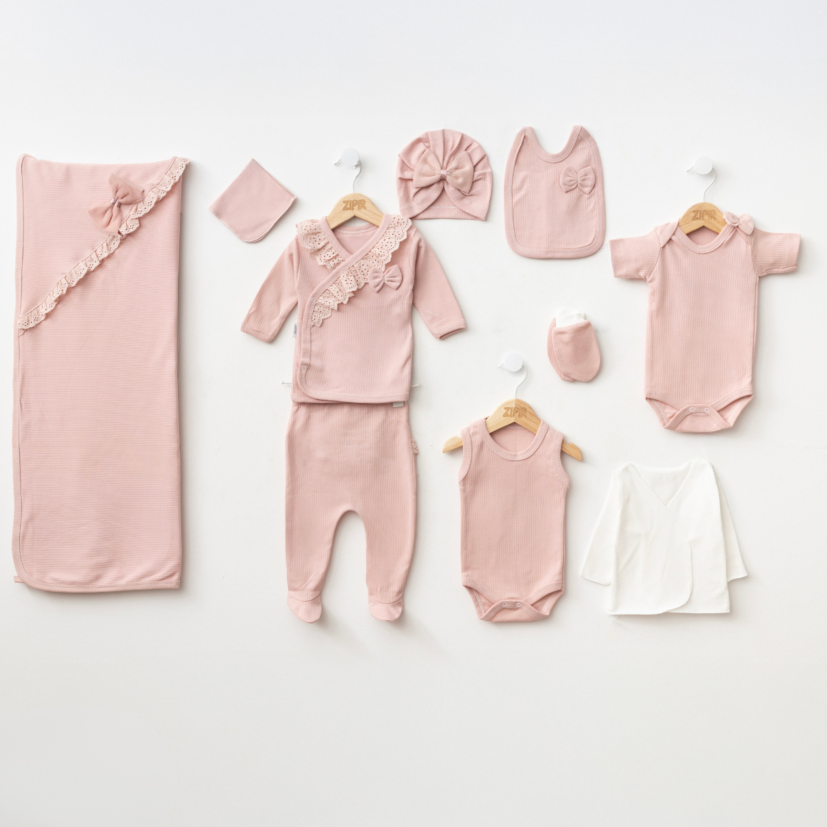 Set Nascita Eleganza in Bianco – 10 Pezzi in Cotone per bimba