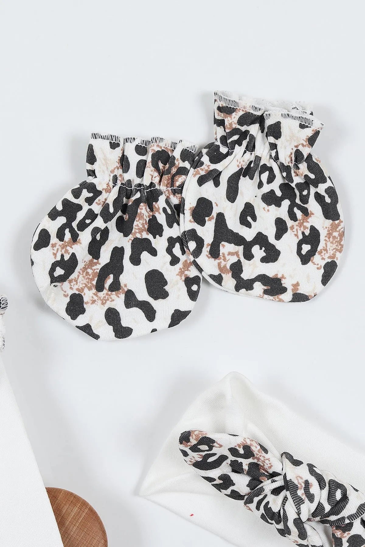 Set 5 Neonata/ Bimba pezzi leopardato bianco  0-3 mesi in cotone