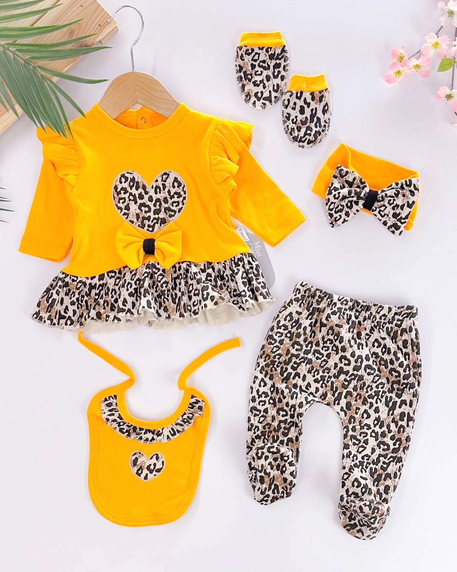 Set Neonata/ Bimba 5 pezzi "Wild Chic" Leopardato Giallo in Cotone