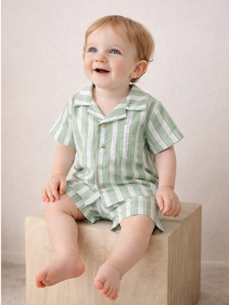 Completo Estivo Bimbo Verde Salvia a Righe  Camicia e Shorts Coordinati